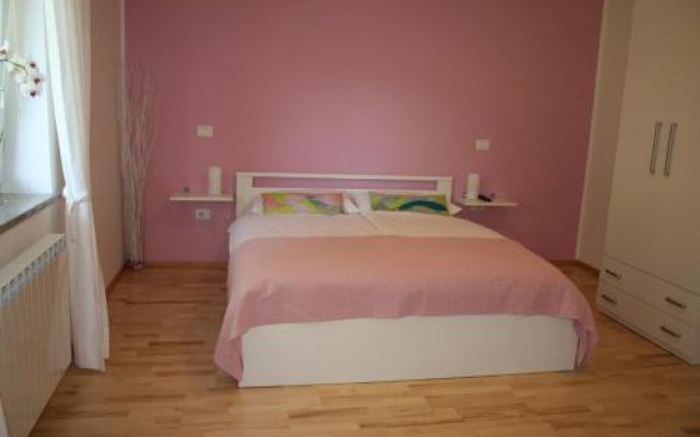 Guesthouse Pri Mihelovih