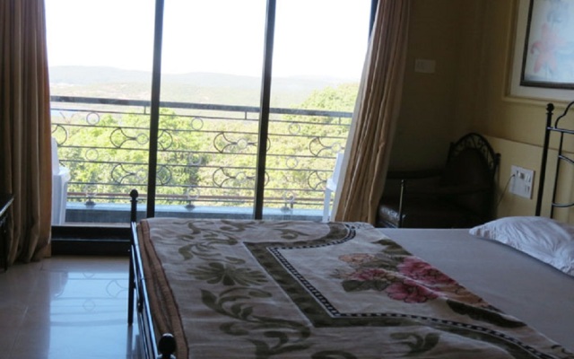 Hotel Arya