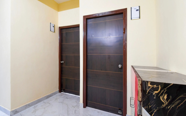 Hotel O Shivam Regency Near Acropolis Mall