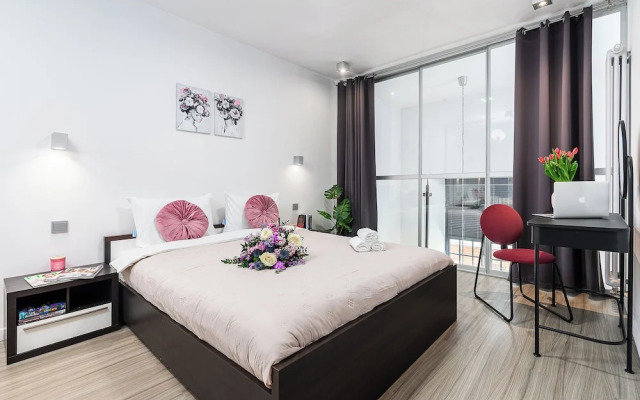 Lumina luxury 2-level apart with parking
