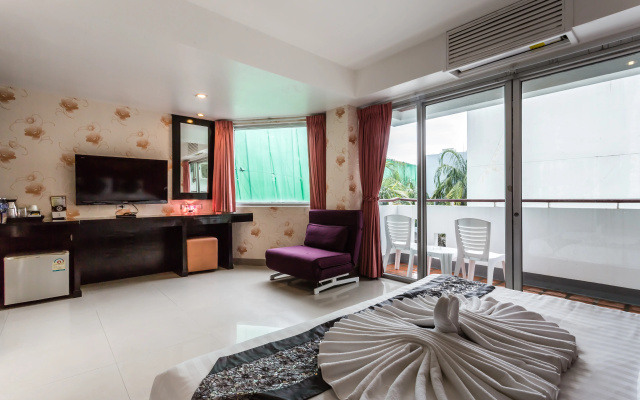 7Q Patong Beach Hotel
