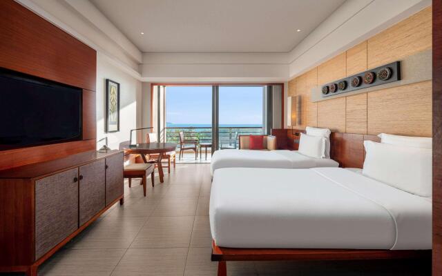 Pullman Oceanview Sanya Bay Resort & Spa