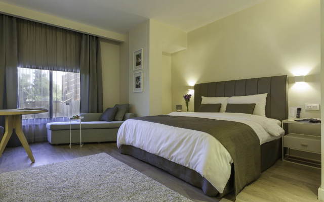ALQasr Metropole Hotel