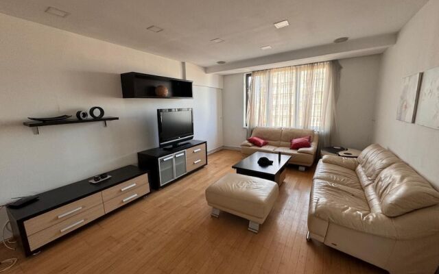 Sky Luxury suite 2bdr  living room