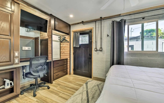 Quaint Mesa Studio Near Cubs Spring Training!