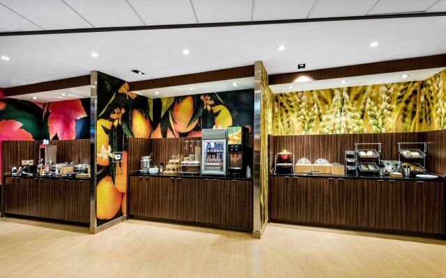 Fairfield Inn & Suites by Marriott Van Canton Area