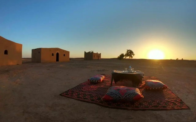 Sahara camp berber under stars