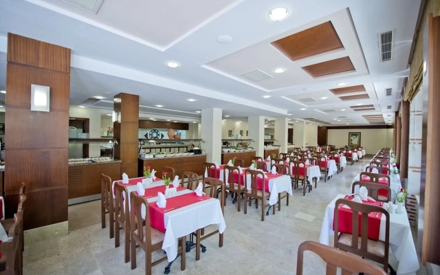 Trendy Side Beach (Adults Only, 16+)