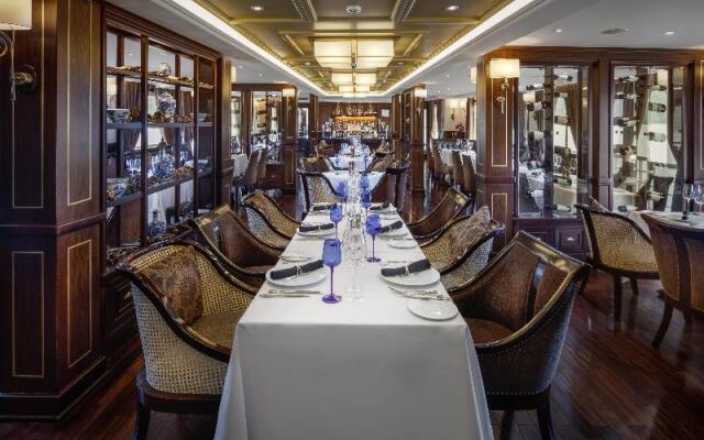 Paradise Grand Cruise Lan Ha Bay