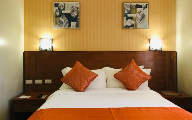 Coron Soleil Express Hotel