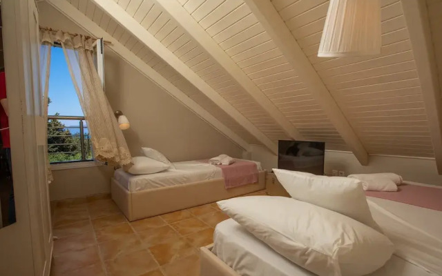 Villa Serenity Sleeps 9