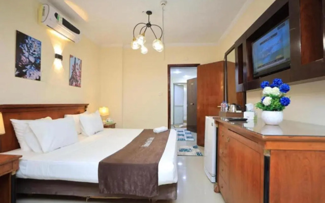 Dreamers Hotel