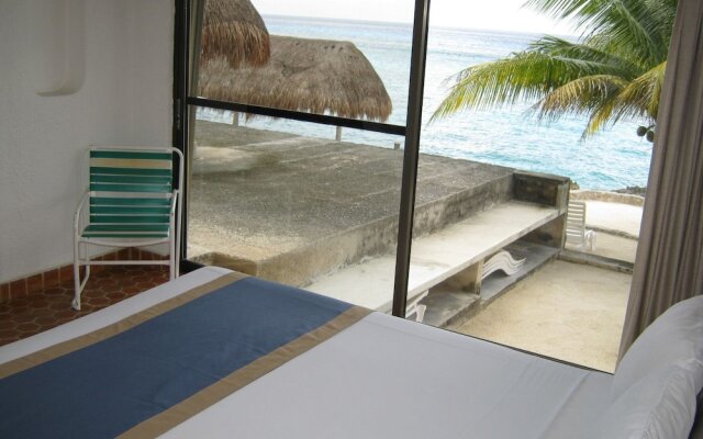 Condumel Condominiums