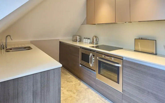 Host Stay Danford Court