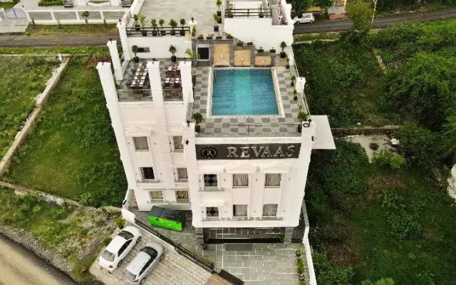 Revaas Lake View Boutique Hotel