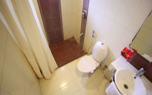 OYO 4641 The Sangh Gunny