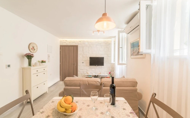Apartment Nono near the beach with parking