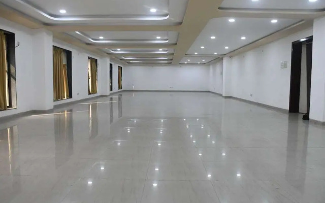 Utkarsh Hotel by OYO Rooms
