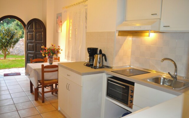 Apartments With Pool "maria" on Agios Gordios Beach