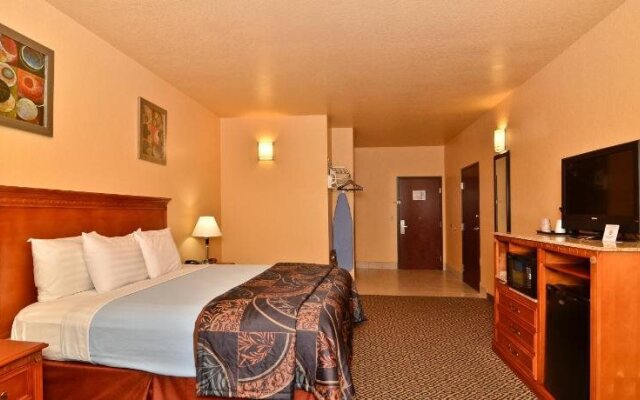 Hiway Inn Express Of Broken Bow
