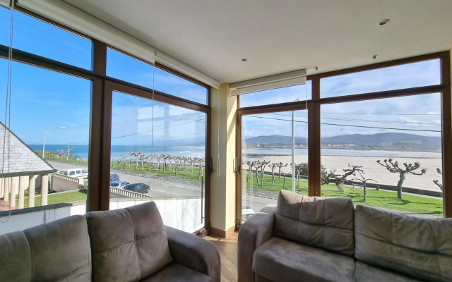 Vivienda de 4 dormitorios con vistas al mar