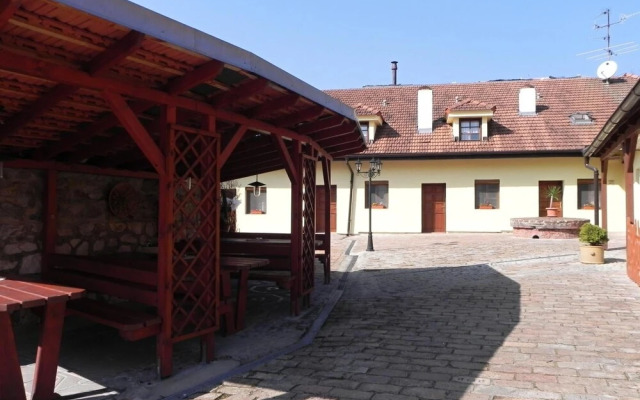 Zámecký penzion Rotunda