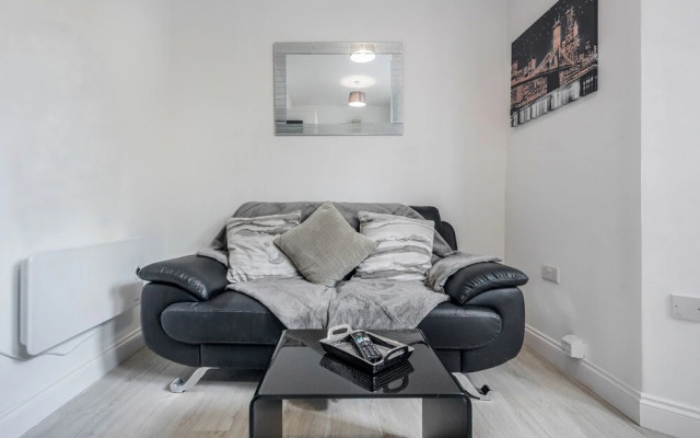 1 Bedroom Apartment With Wifi and Parking