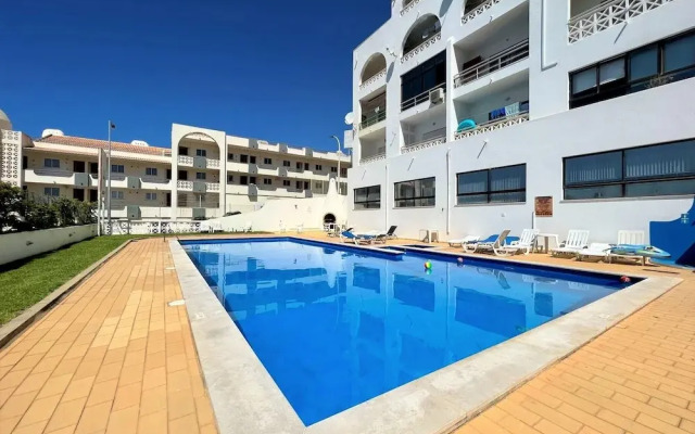Albufeira Classic 1 With Pool by Homing