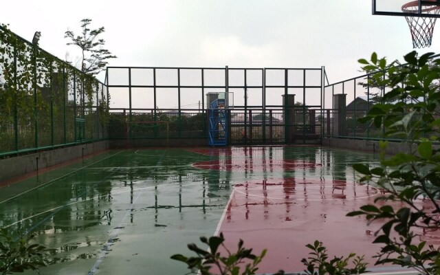 Deluxe 3BR Apartment with City View at Landmark Residence