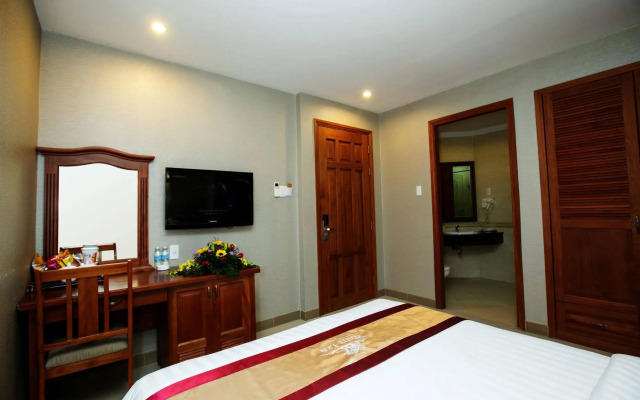 Premium White Lion Hotel