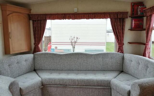 Beachside, Family-friendly, WiFi, 8 berth Caravan 133