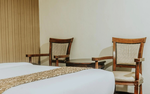 Villa Caceres Hotel