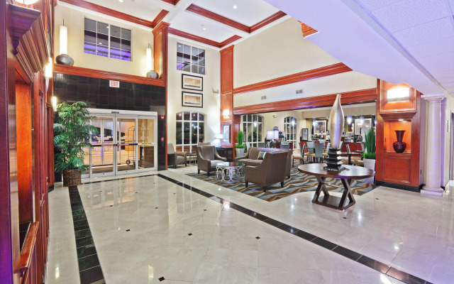 OYO Townhouse Oklahoma City Penn Square