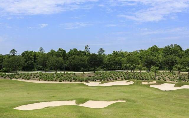 Condo Centre Court Living 3 Bedroom Reunion