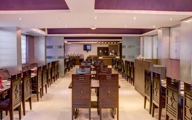 Rg Corporate Suites