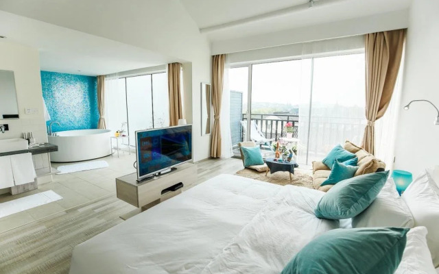 Xitang J Langman Zhenshui Holiday Hotel