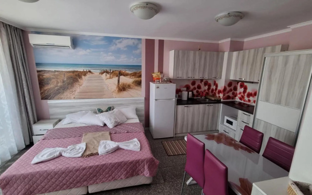 Private Cozy Apartment Admiral Plaza A 11