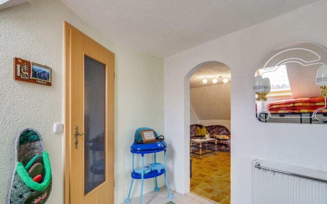 Cozy Apartment in Lichtenhain With Garden