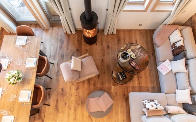 Yellowstone Lodge Chalet 4