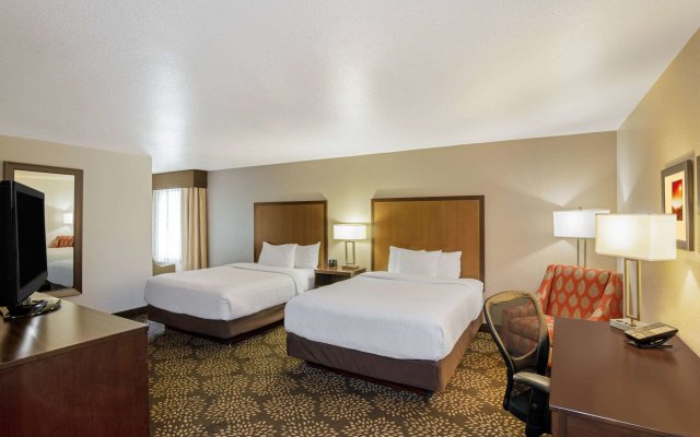 La Quinta Inn & Suites by Wyndham Las Vegas Red Rock