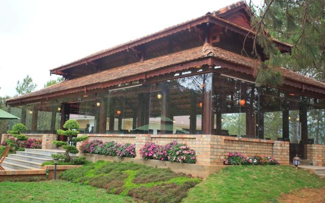 Sam Tuyen Lam Resort