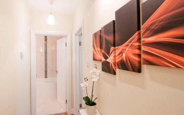 SHQ Apartments