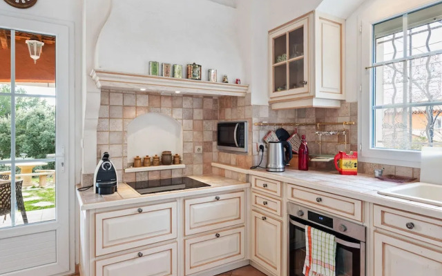 Holiday Home (LOG160)