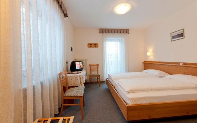 Hotel Cesa Edelweiss