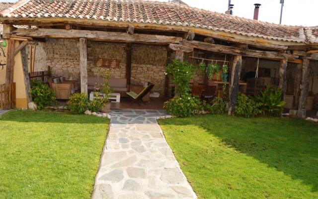 House With 6 Bedrooms in Campo de Cuéllar, With Private Pool and Enclo