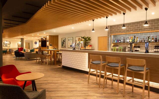 Holiday Inn Express Cheltenham by IHG