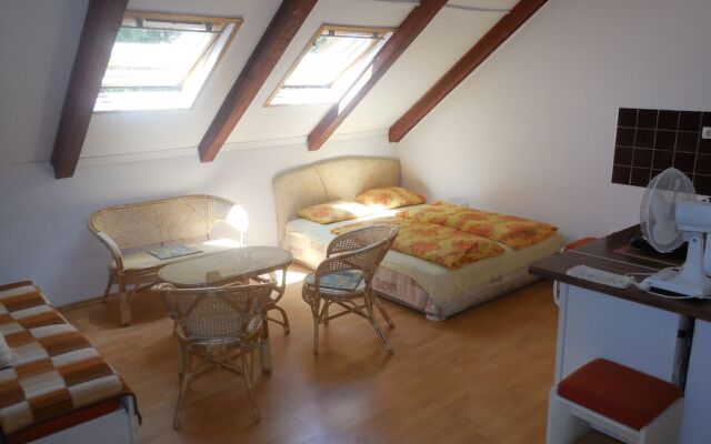 Vadásztanya Apartmanok