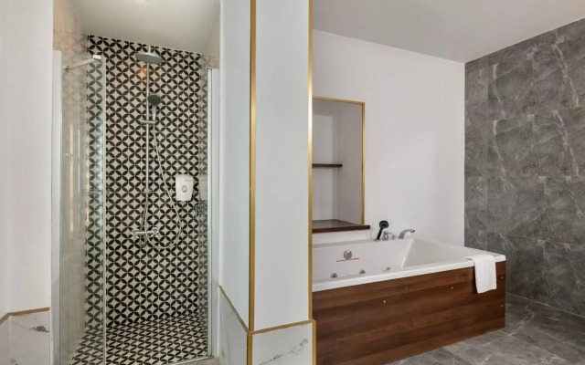 Reo Hotel & Spa