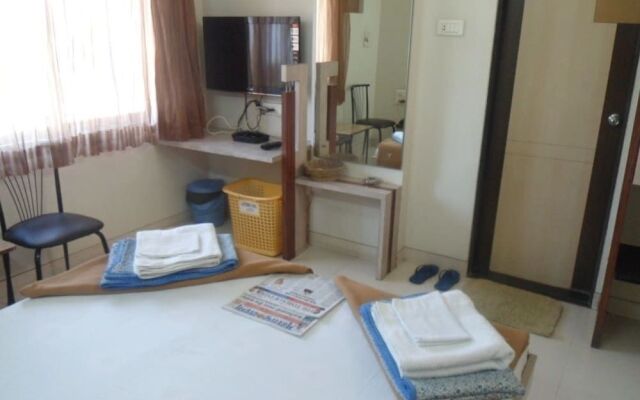 Hotel Rajmahal