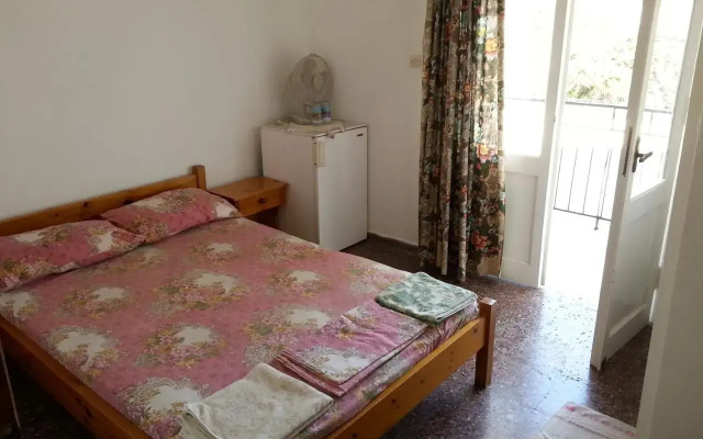 Marina's Rooms
